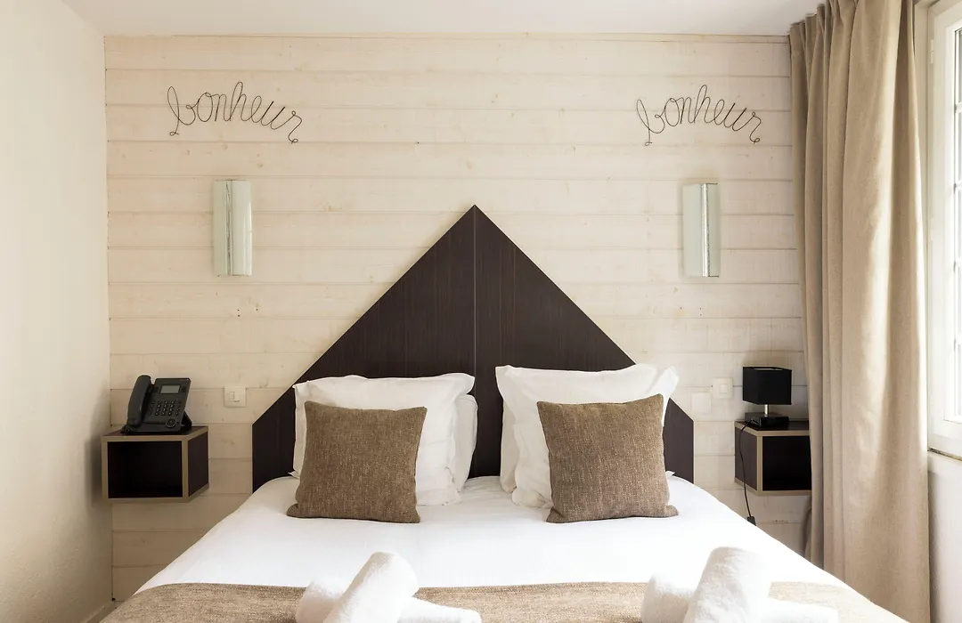 Hotel Le Dauphin Les Loges-1